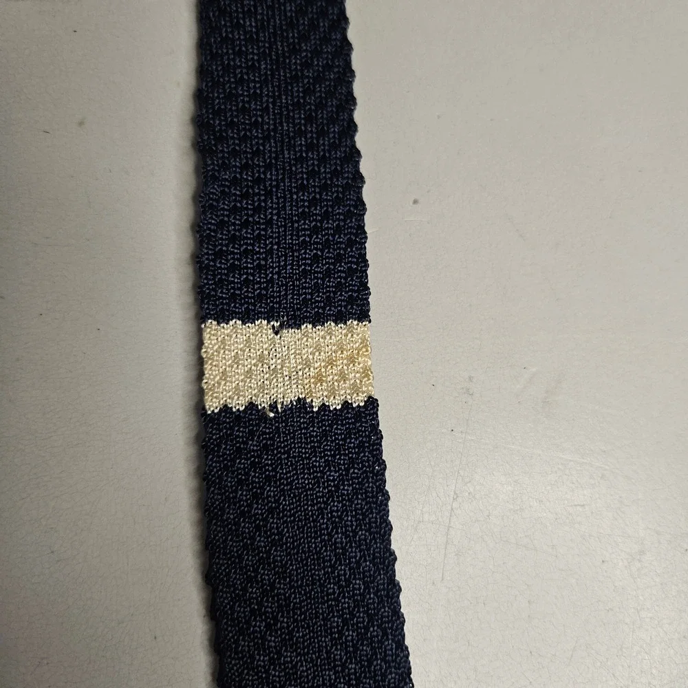 Vintage Mens Navy Blue Knit Tie Cream Stripe Square End Skinny Necktie‎